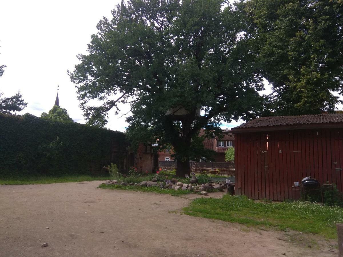 Kirsimaee Maja *